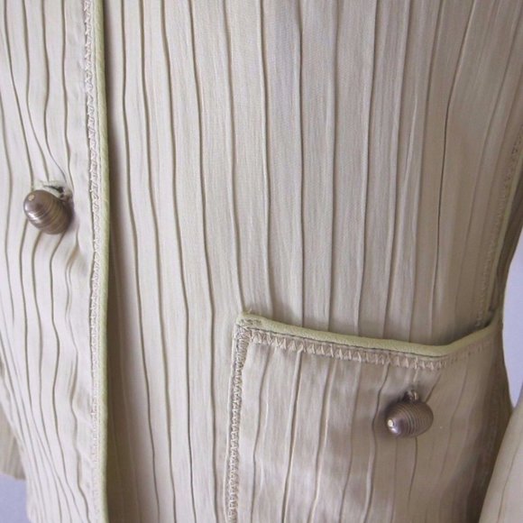 VINTAGE TALBOTS COLLECTION PETITES, GREEN LIGHT WEIGHT PLEATED SILK JACKET-SZ 2P - Picture 3 of 5